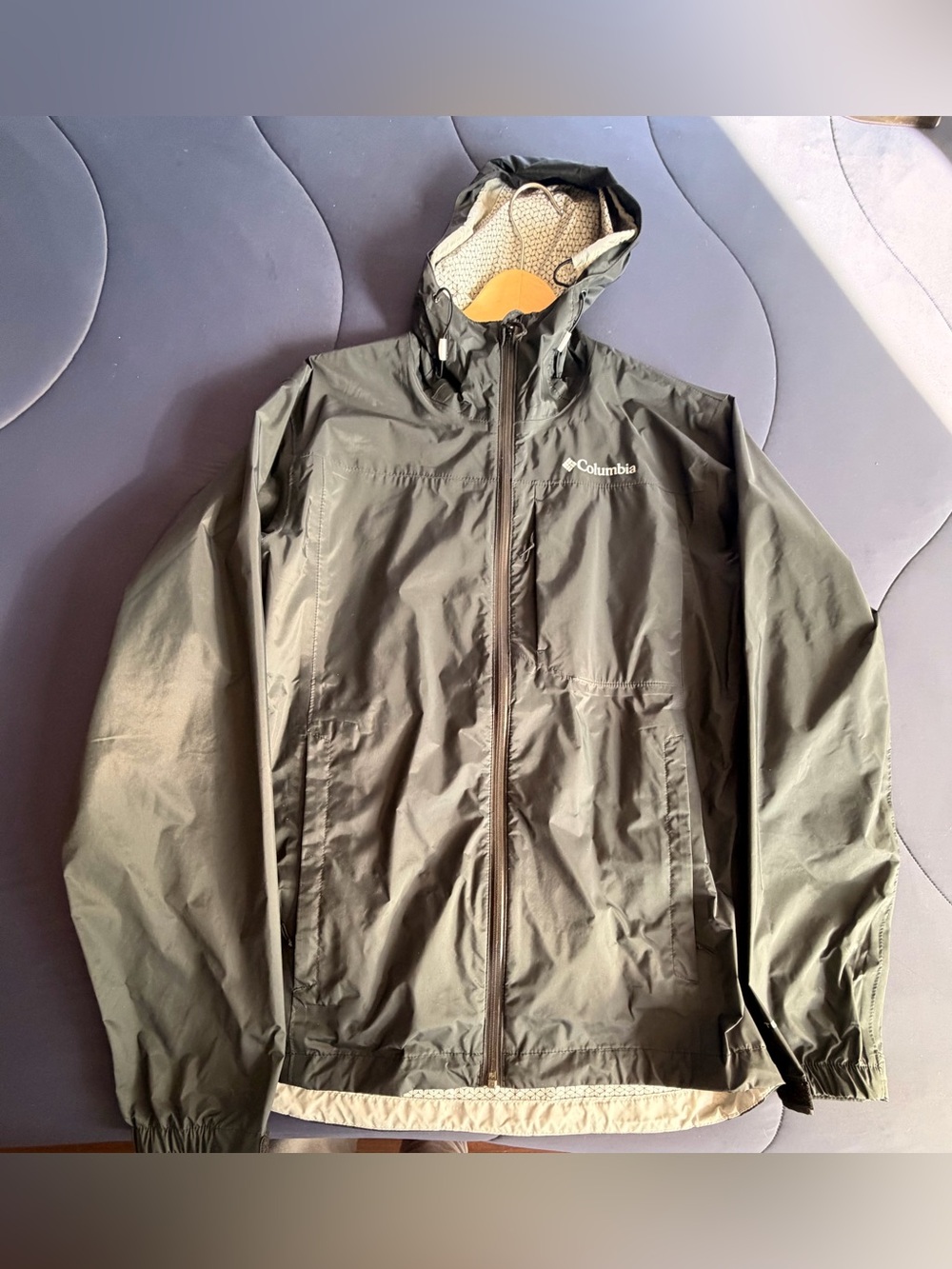 Columbia Men's BLACK Hooded Rain Jacket